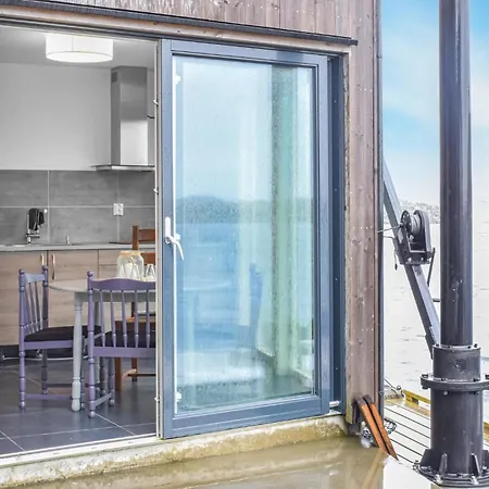 Сasa de vacaciones Gorgeous In Stolmen With Kitchen