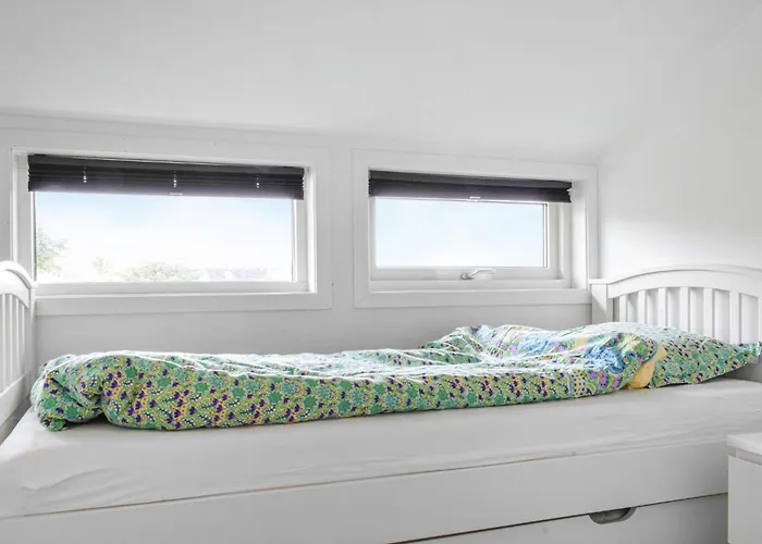 Gorgeous In Stolmen With Kitchen Hébergement de vacances