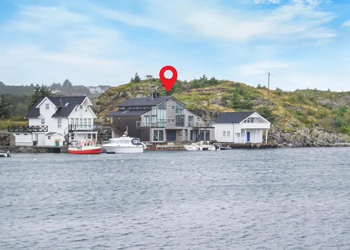 Gorgeous In Stolmen With Kitchen